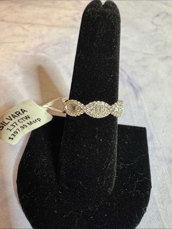 Jewelry - 925 Silver & 1.37 CTW Moissanite Diamond Eterniry Twist Band